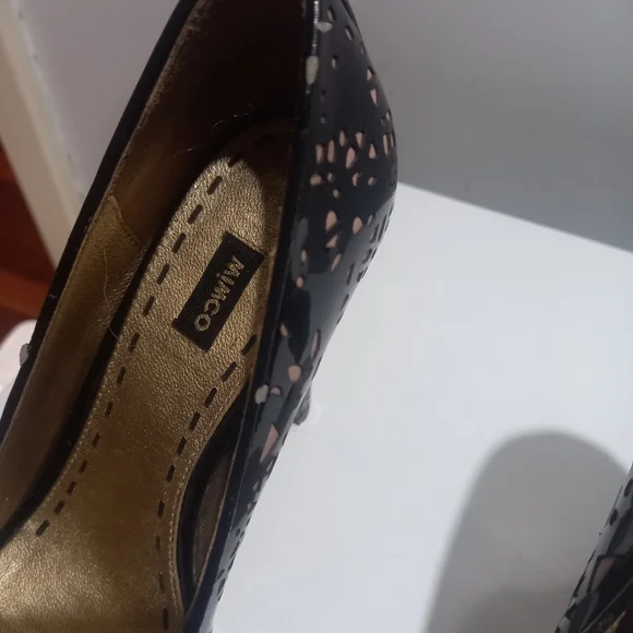 Mimco platform peeptoe heels with patent leather lace look. - Picture 6 of 7